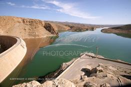 Image du Maroc Professionnelle de  Le barrage Laghrasse "dit barrage Hassan II", il se situe à 50 km au sud est de Taourirte au nord du Maroc, Samedi 10 Février 2006, ce barrage fournit en eau potable  le barrage Mohammed V qui sert de lien pour Machraa Hammadi,  ce dernier permet l'approvisionnement des centre de Taourirte et El Aïoun Sidi Mellouk. (Photo / Abdeljalil Bounhar) 